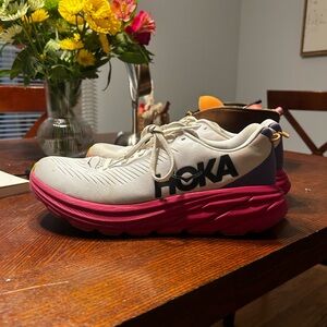 Hoka Rincon 3